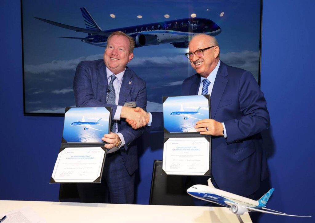 azerbaijian_airlines_signs_mou_to_buy_4_787s.jpeg