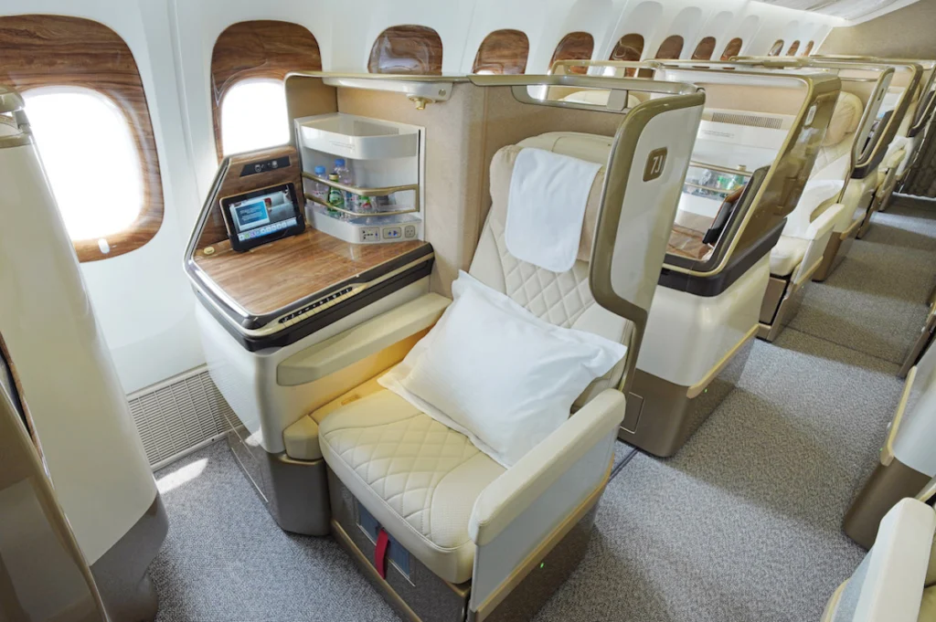 b777 businessclass side b777-businessclass-side