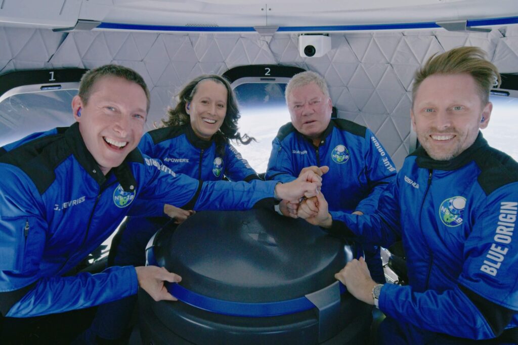 blue-origin-ns18-crew-at-apogee.jpg