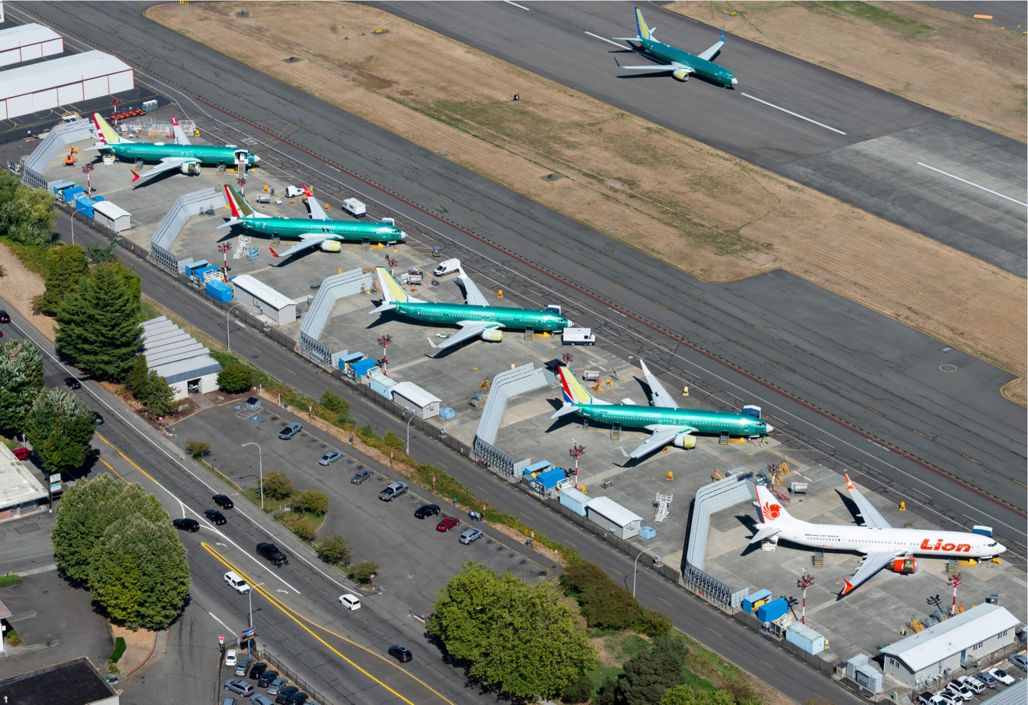 boeing-737-max-grounded-waiting-certification-1-1.jpg