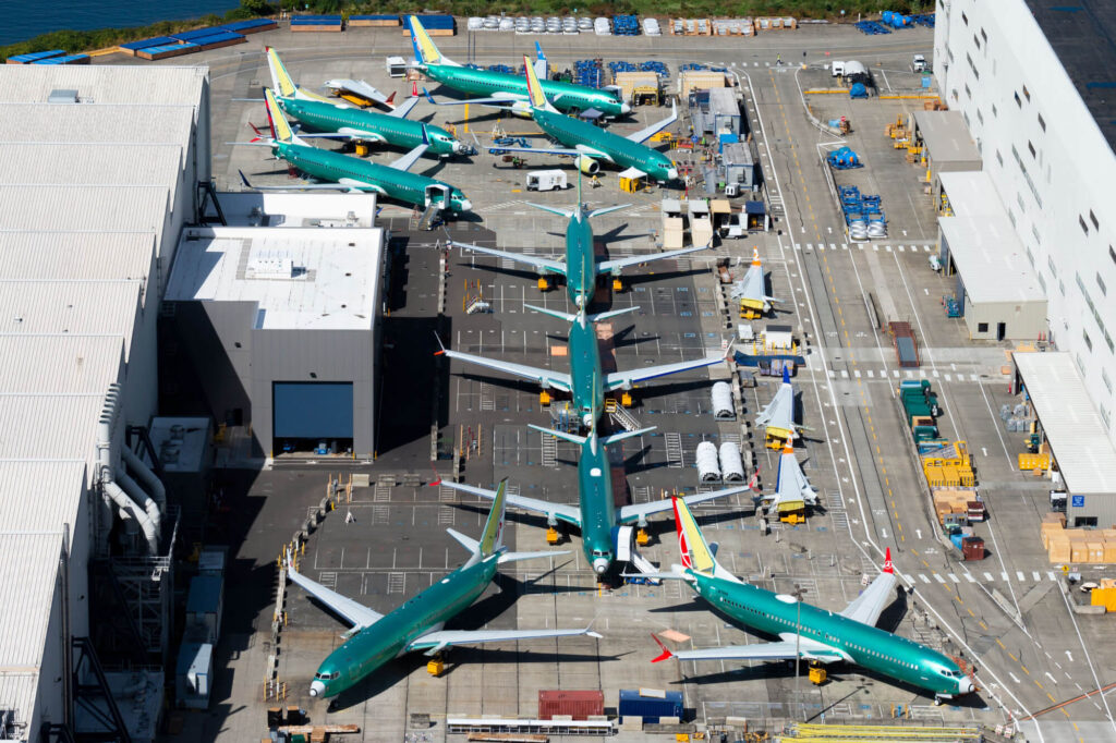 boeing_737_max_and_ng_parked_outside_the_company_factory_at_renton_airport.-1.jpg