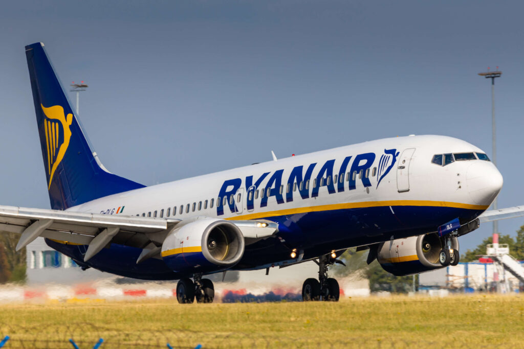 boeing 737 of ryanair 6 6jpg boeing_737_of_ryanair-6-6.jpg
