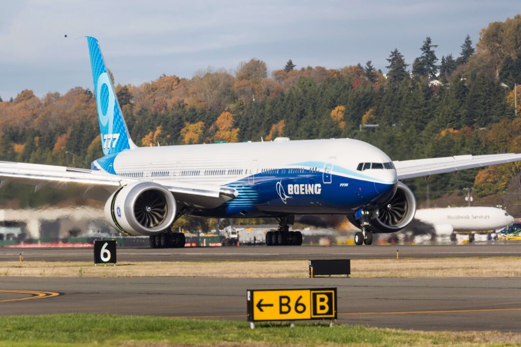 boeing_777x_arrives_at_boeing_fieldseattle_washington__usa.jpg