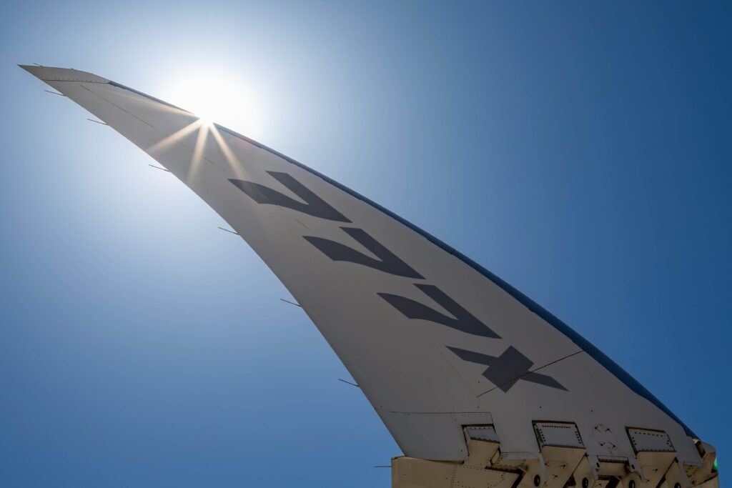 boeing_777x_winglet.jpg