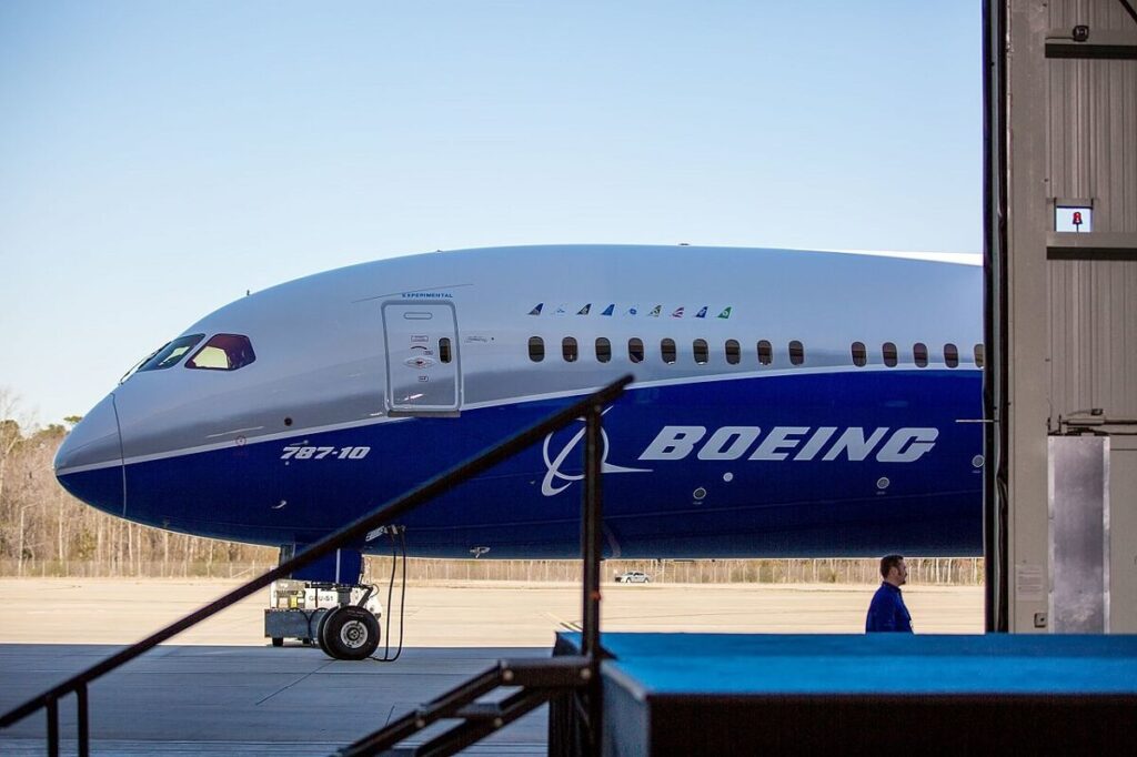boeing 787 10 rollout 32994736812 1jpg boeing_787-10_rollout_32994736812-1.jpg
