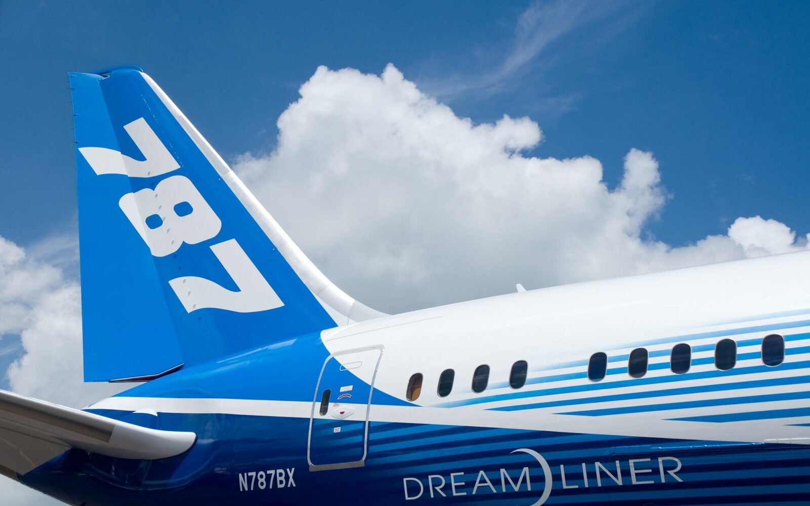 Boeing inspects undelivered 787s over fastener problem