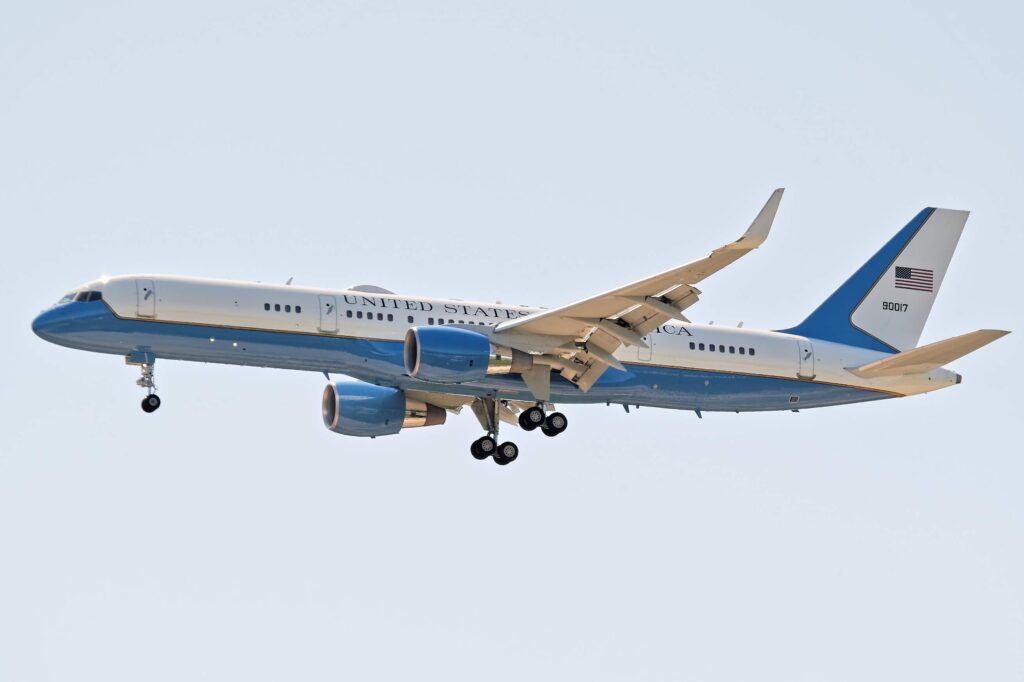 boeing c 32 united states air forcejpg boeing_c-32_-_united_states_air_force.jpg