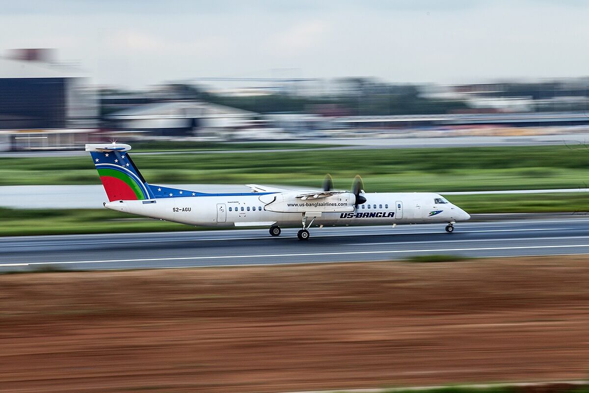 bombandier_dash_8_q400_barisal_2.jpg