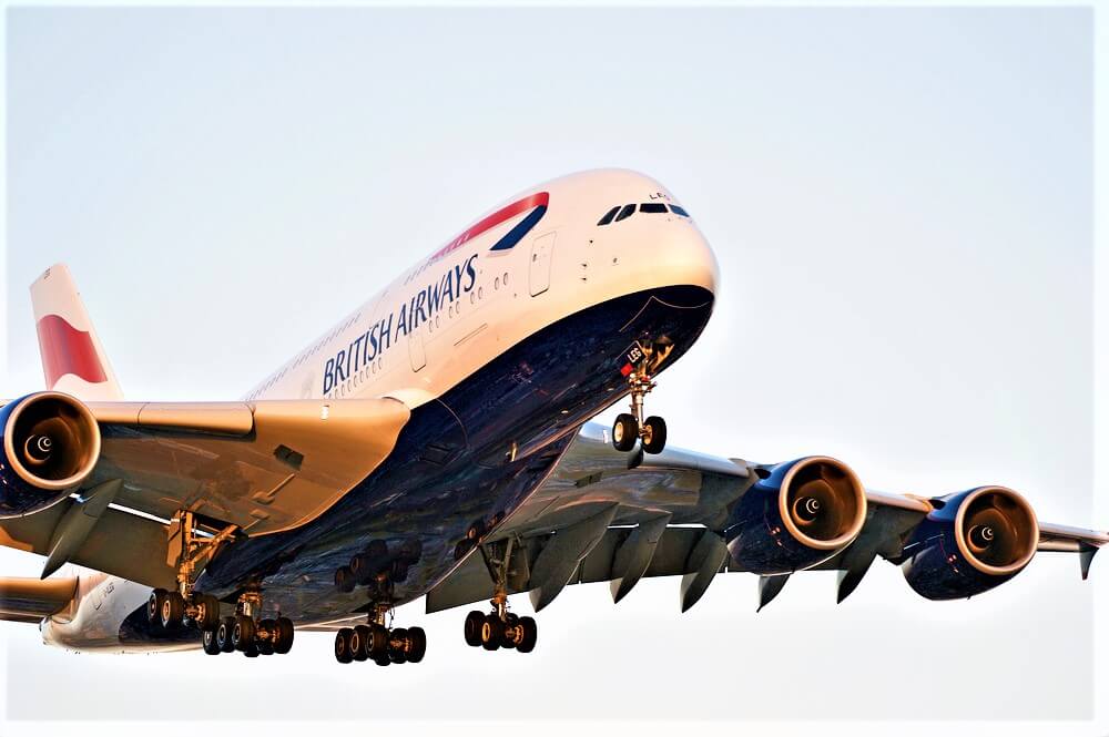 british_airways_airbus_a380_approaching_runway_for_a_landing_at_los_angeles_international_airport_los_angeles_california_usa-1.jpg