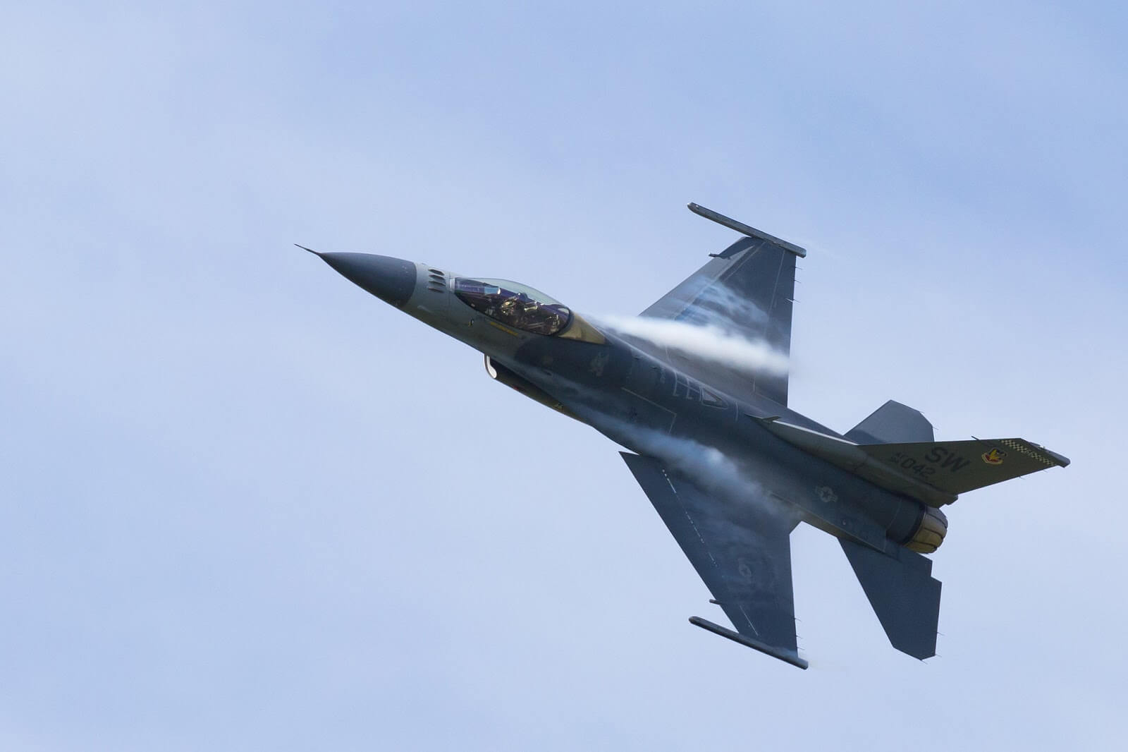 bulgarian_president_veto_f16v_viper_purchase.jpg