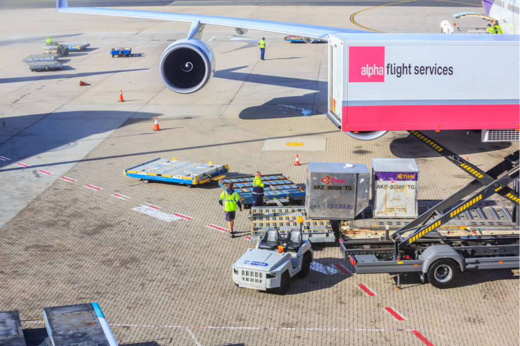 cargo_loading_at_sydney_airport.jpg