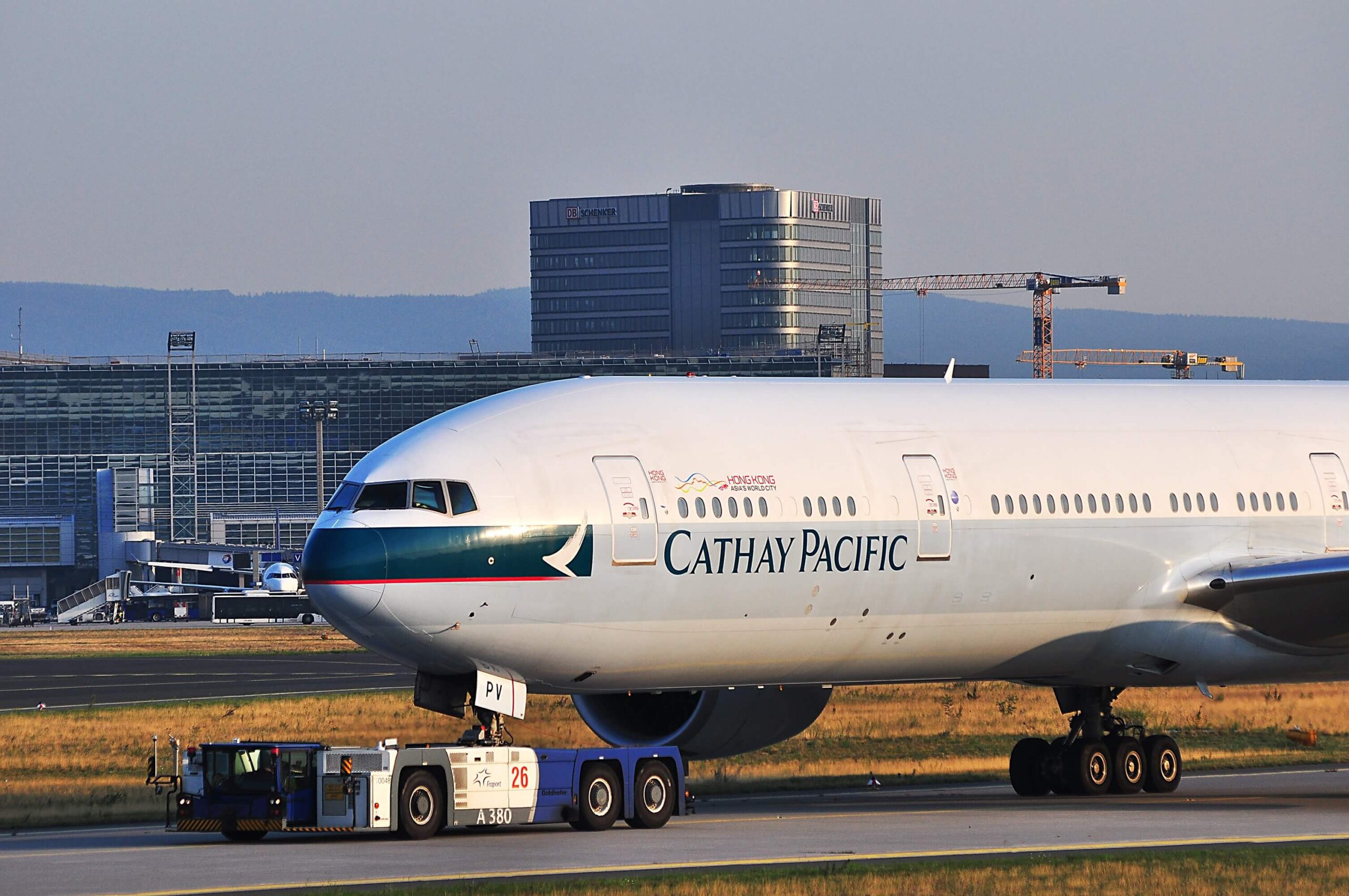 cathay_pacific_.jpg