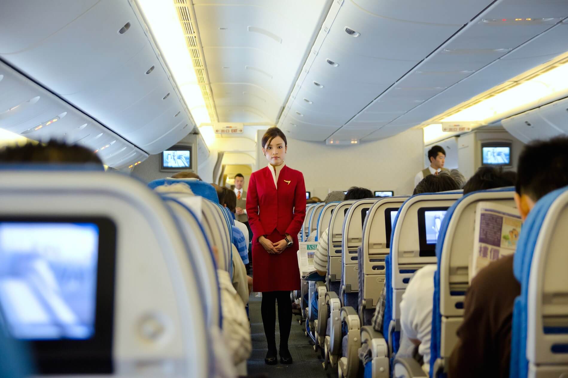 cathay_pacific_flight_attendant-1.jpg