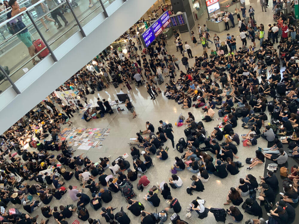 cathay pacific warns protesters cathay city is off limitsjpg cathay_pacific_warns_protesters_cathay_city_is_off_limits.jpg