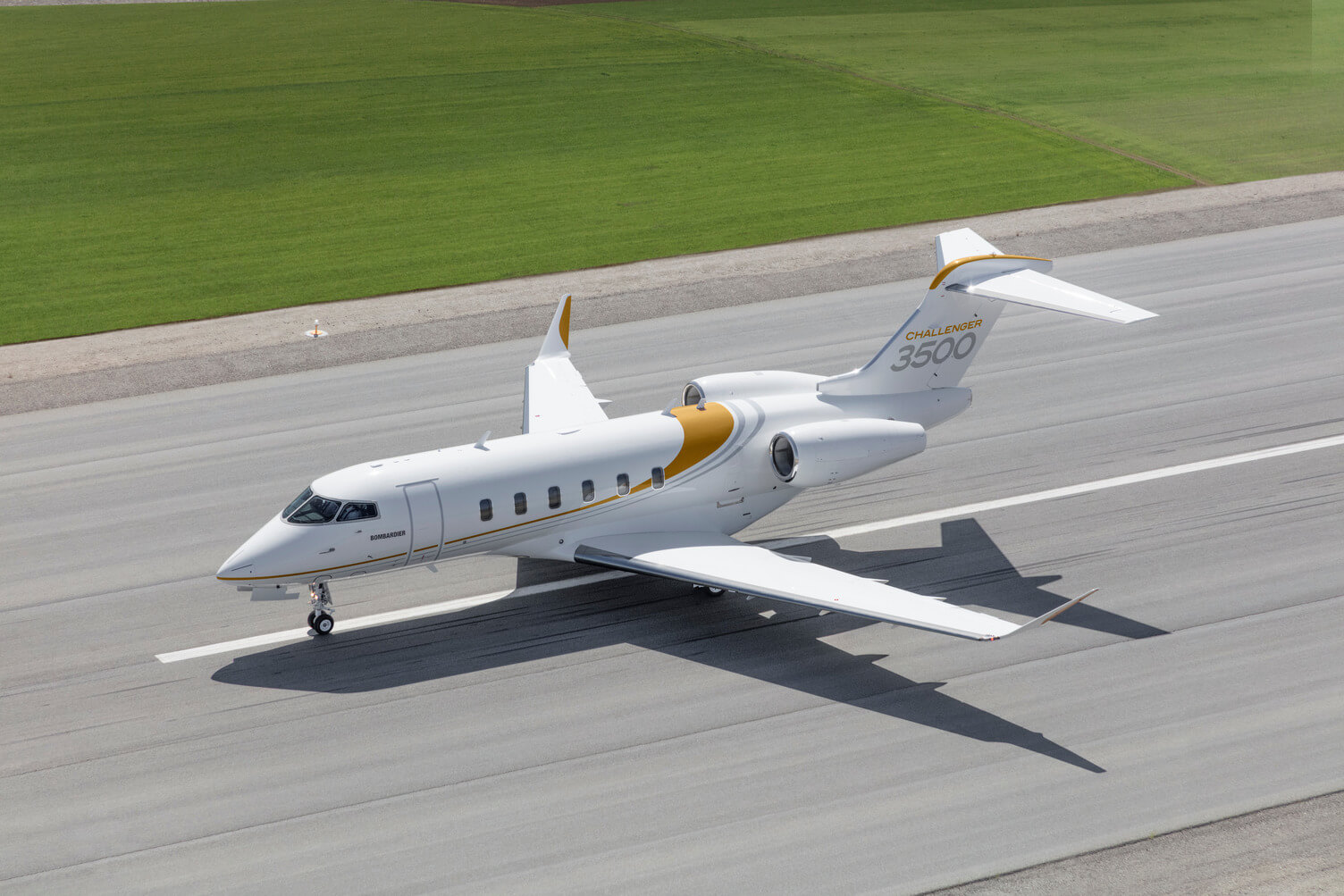 Bombardier Challenger 3500 business jet