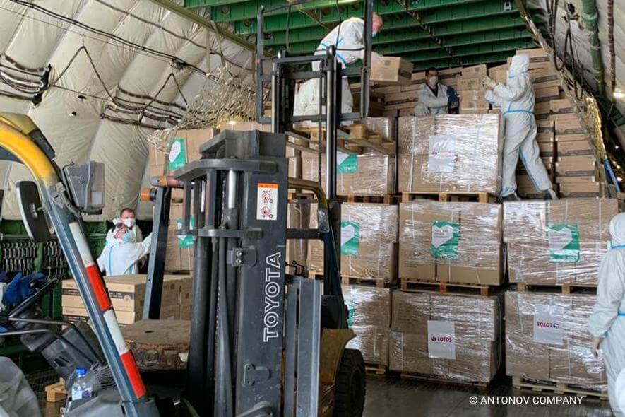 chapman_freebrn_ordered_antonov_to_transport_medical_equipment_to_poland.jpg