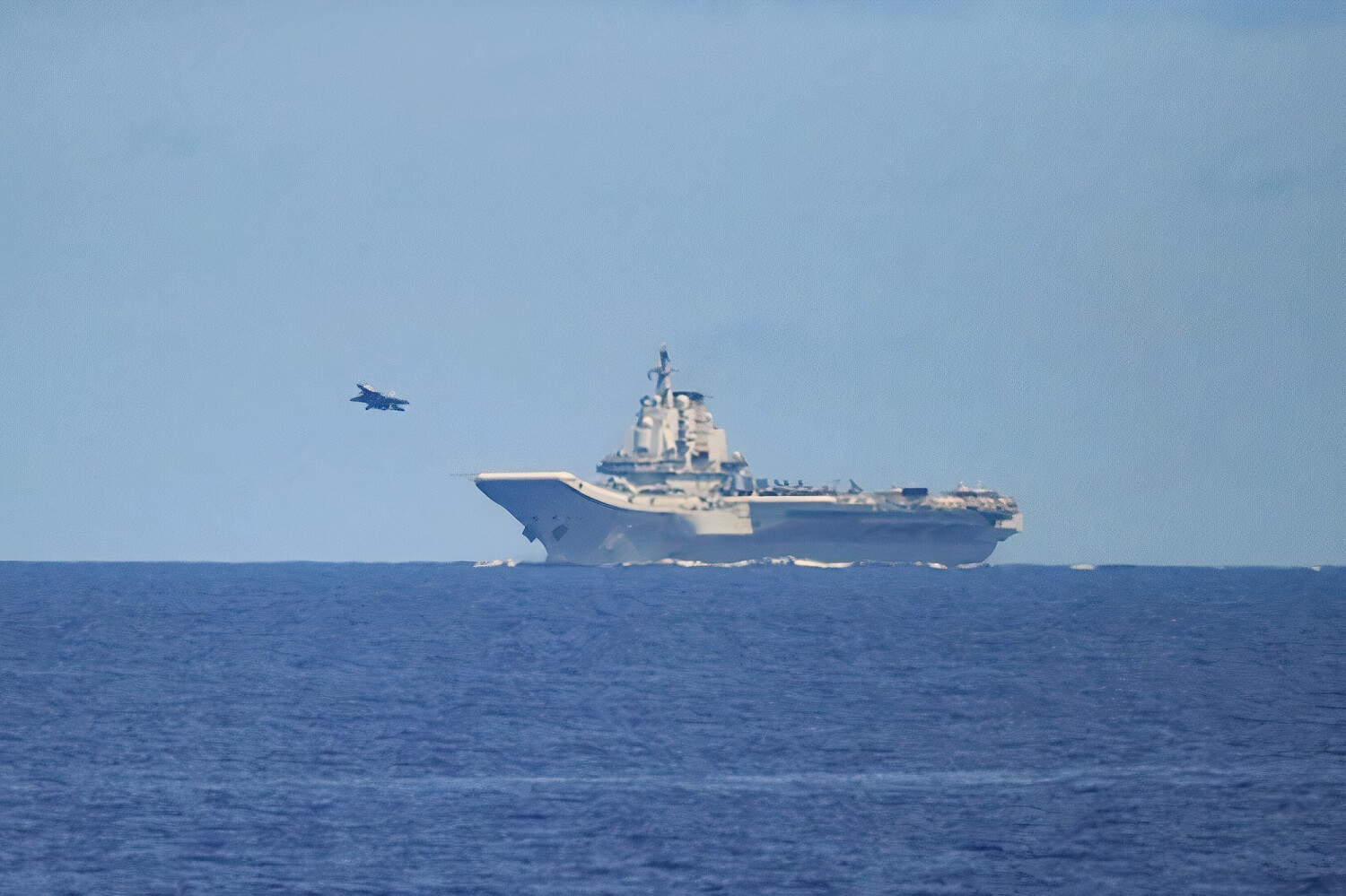 chinese_aircraft_carrier_liaoning-1.jpg