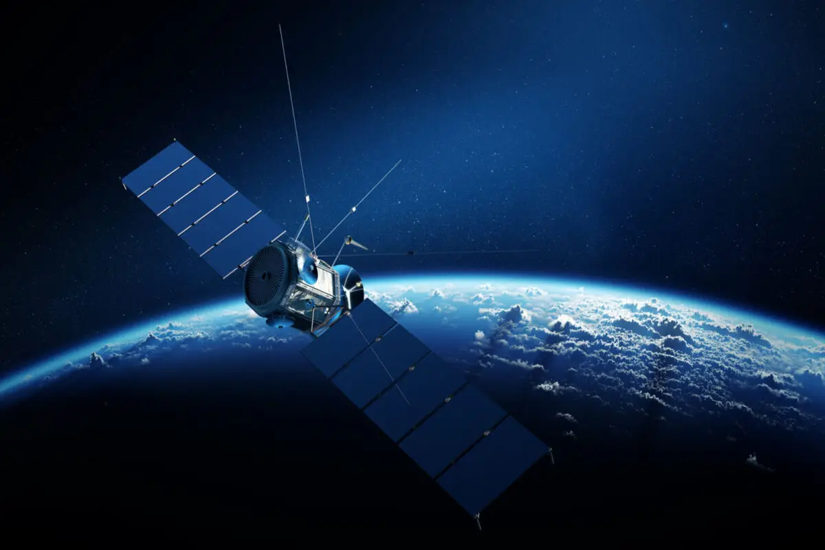 communications_satellite_orbiting_the_earth.jpg