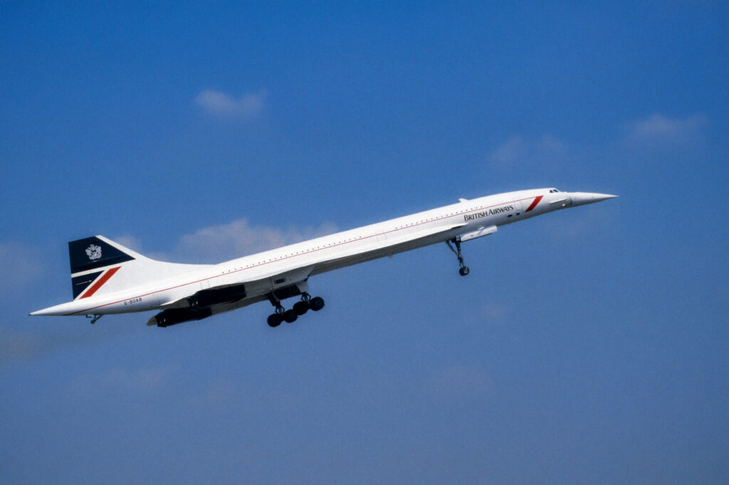 British Airways Concorde G-BOAB coming into land with landing gear fully extended