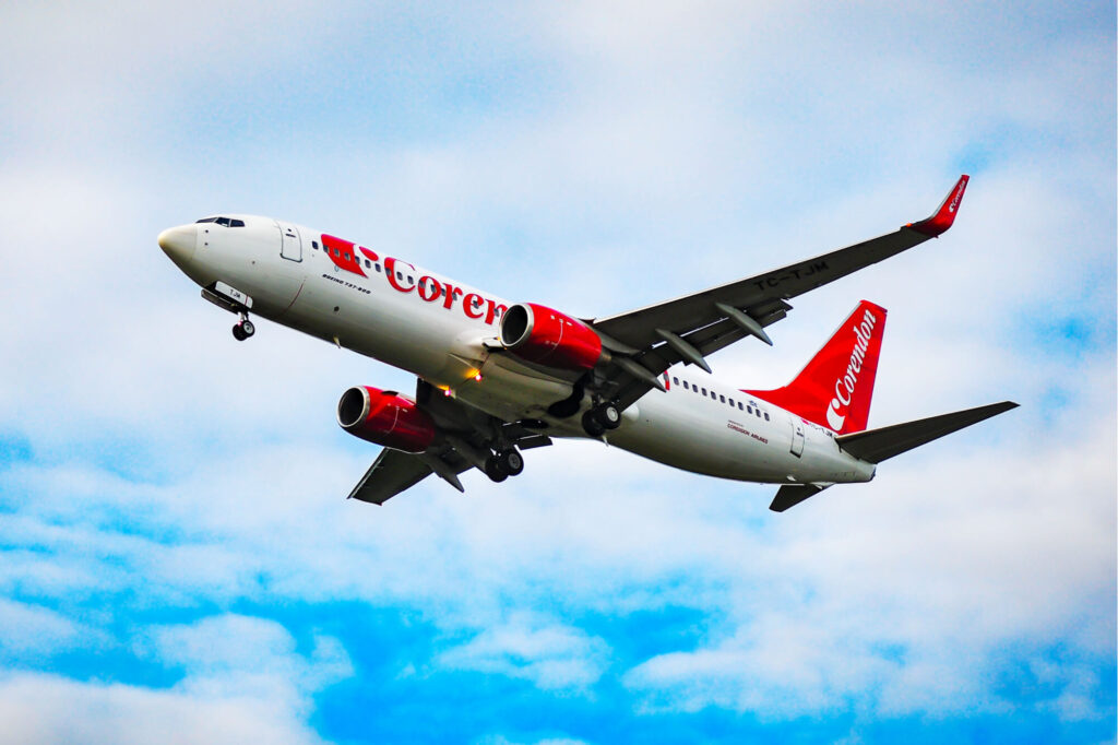 corendon_airlines_boeing_737-800.jpg