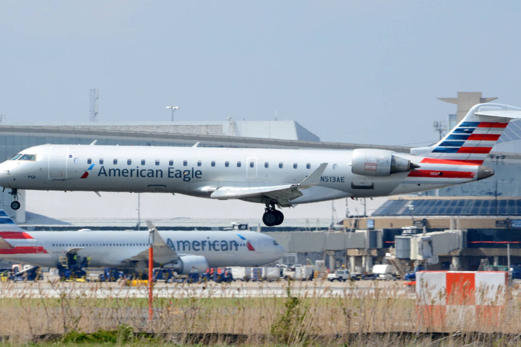 crj700_operated_by_psa_airlines.jpg