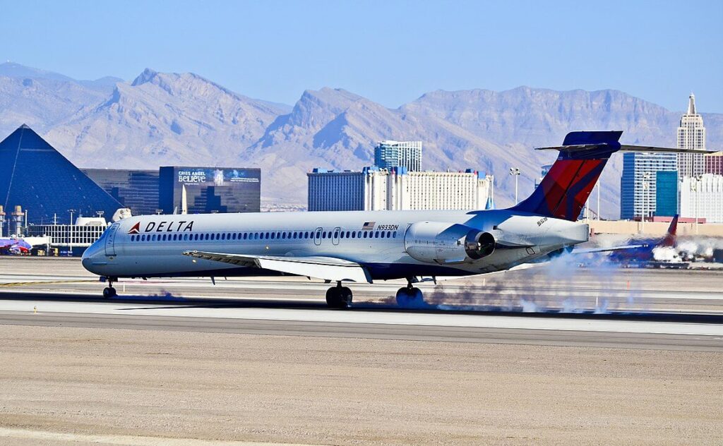 delta air lines mcdonnell douglas md 90jpg delta_air_lines_mcdonnell_douglas_md-90.jpg