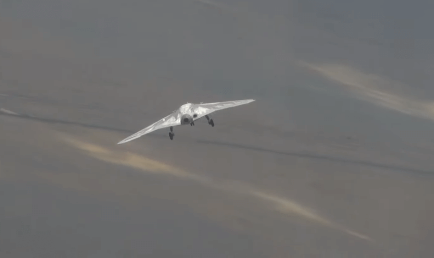 drone-sukhoi-s70-hunter-heavy-maks.png