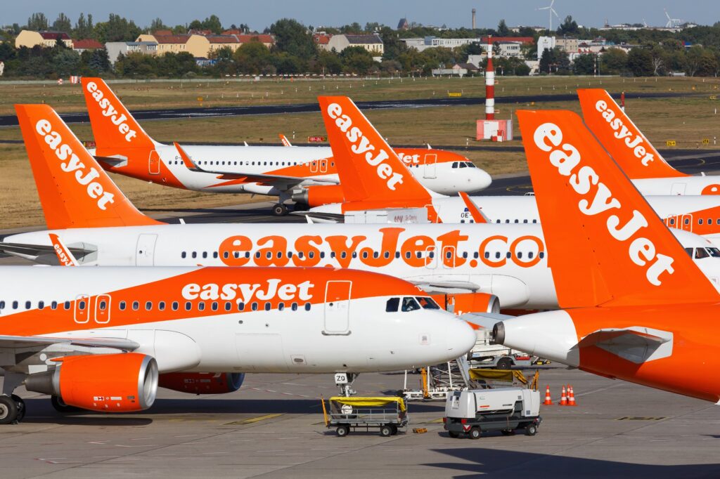 easyJet Airbus A320 airplanes