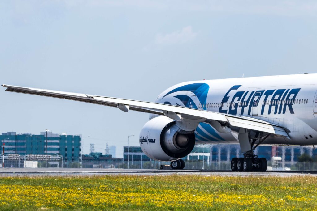egypt_air_boeing_777-300_takeoff.jpg