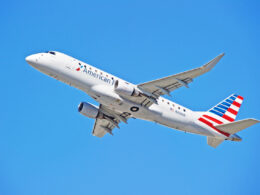 Envoy Air Embraer E175 jet