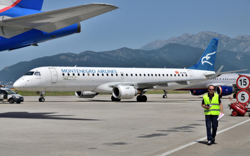 embraer_195_of_montenegro_airlines.jpg