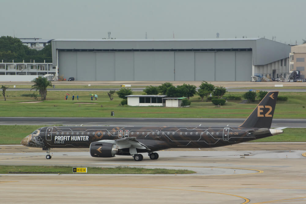 embraer_e195_e2_profit_hunter_at_bangkok_thailand.jpg