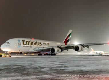 emirates_a380_landing_in_moscow.jpg