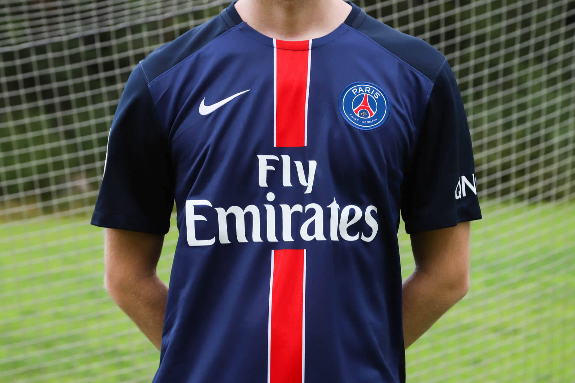 emirates_sponsored_shirt.jpg