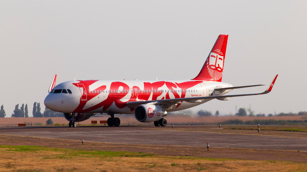 ernest_airlines_airbus_a320_ei-lix_at_kyiv_borispol_international_airport.jpg