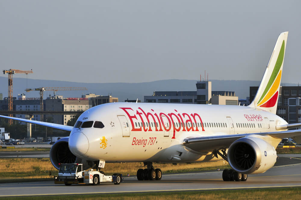 ethiopian airlines boeing 787 dreamliner in frankfurt international airport frajpg ethiopian_airlines_boeing_787_dreamliner_in_frankfurt_international_airport_fra.jpg
