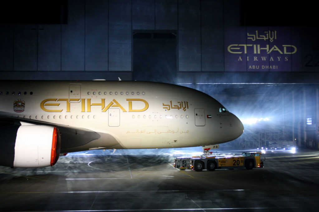 etihad airways first airbus a380 aircraft in hamburgjpg etihad_airways_first_airbus_a380_aircraft_in_hamburg.jpg