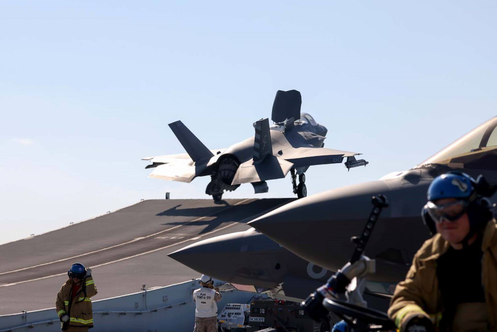 f-35_takes_off_from_queen_elizabeth.jpg