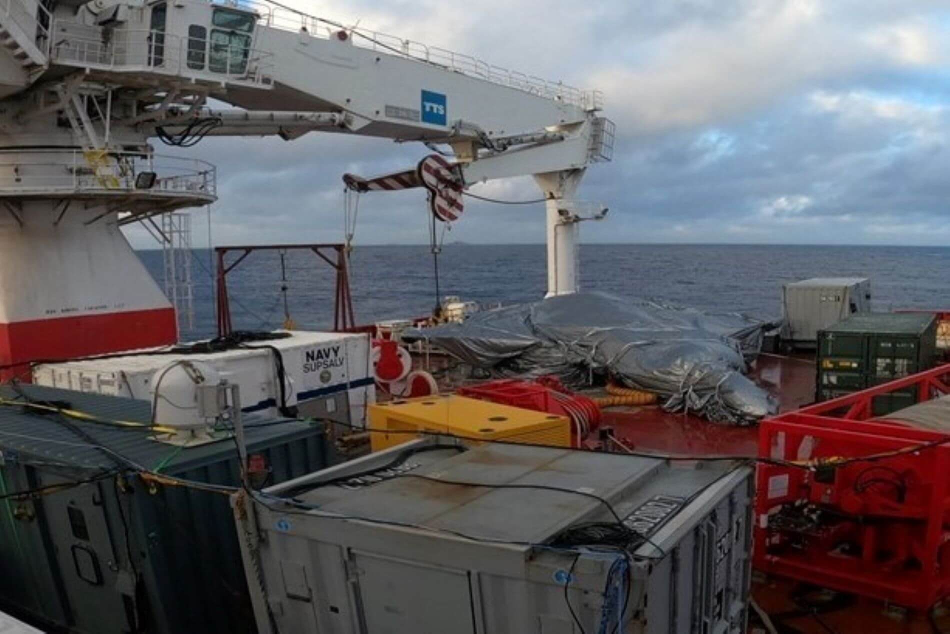 f-35c_recovered_from_south_china_sea.jpeg