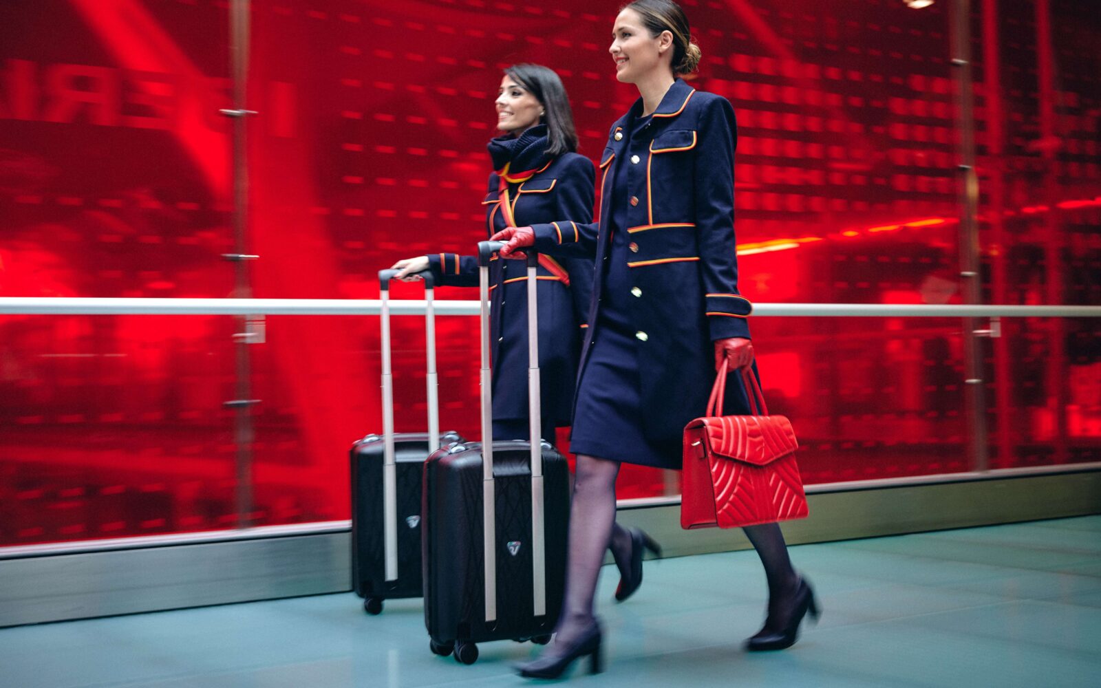 Spain’s Iberia unveils new uniforms for flight attendants AeroTime