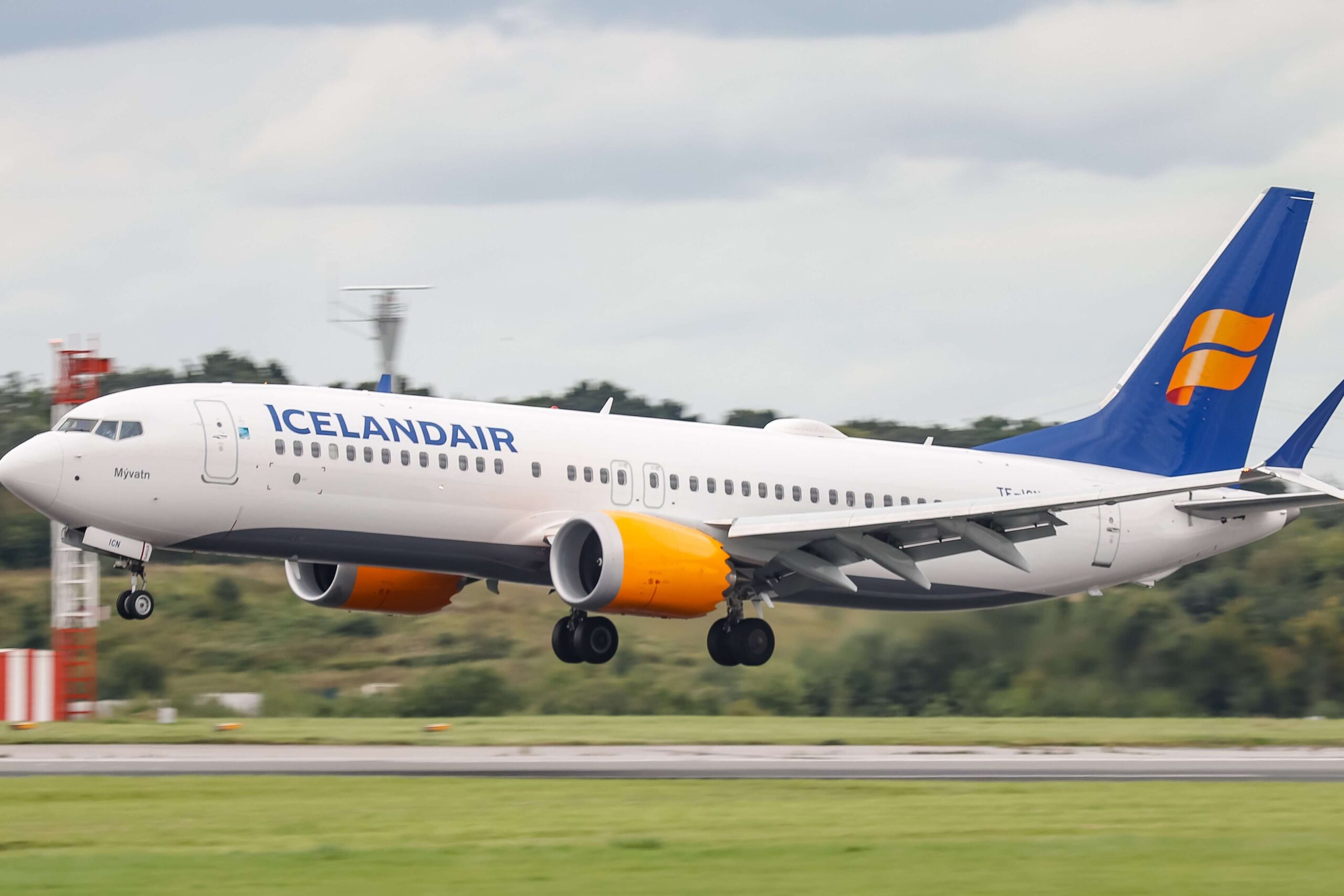 icelandair_737_max.jpg