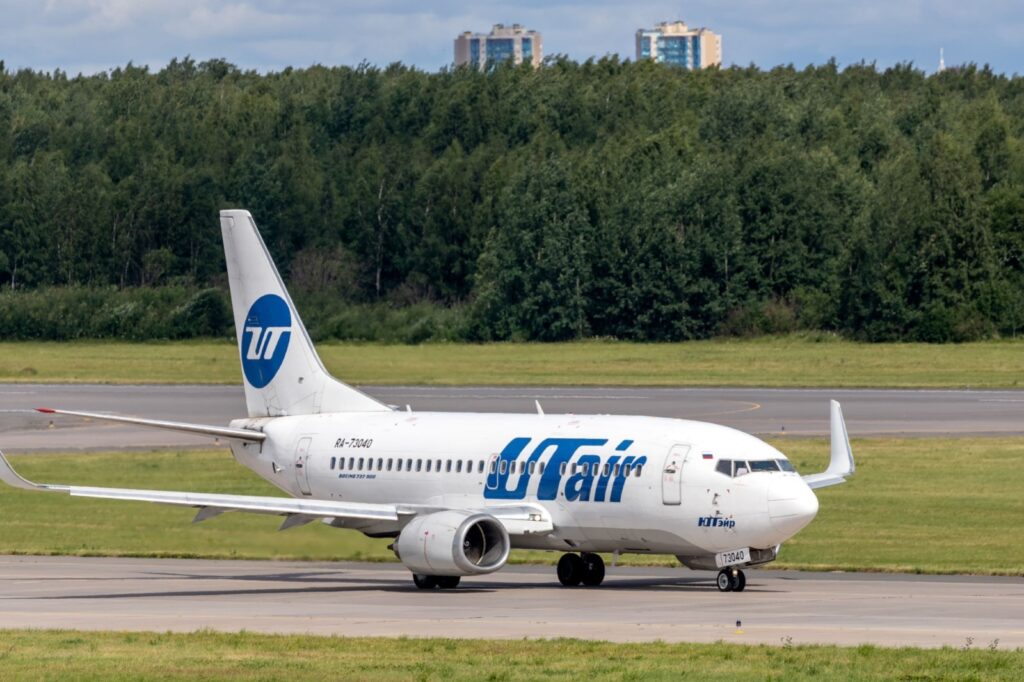 UTair Boeing 737 