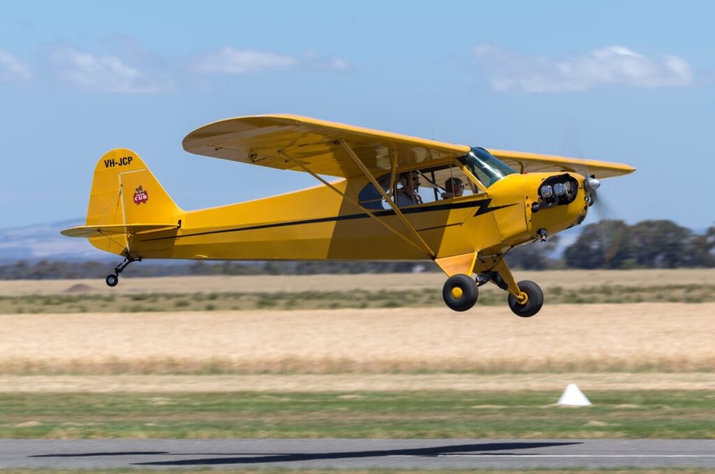 Piper J-3 Cub