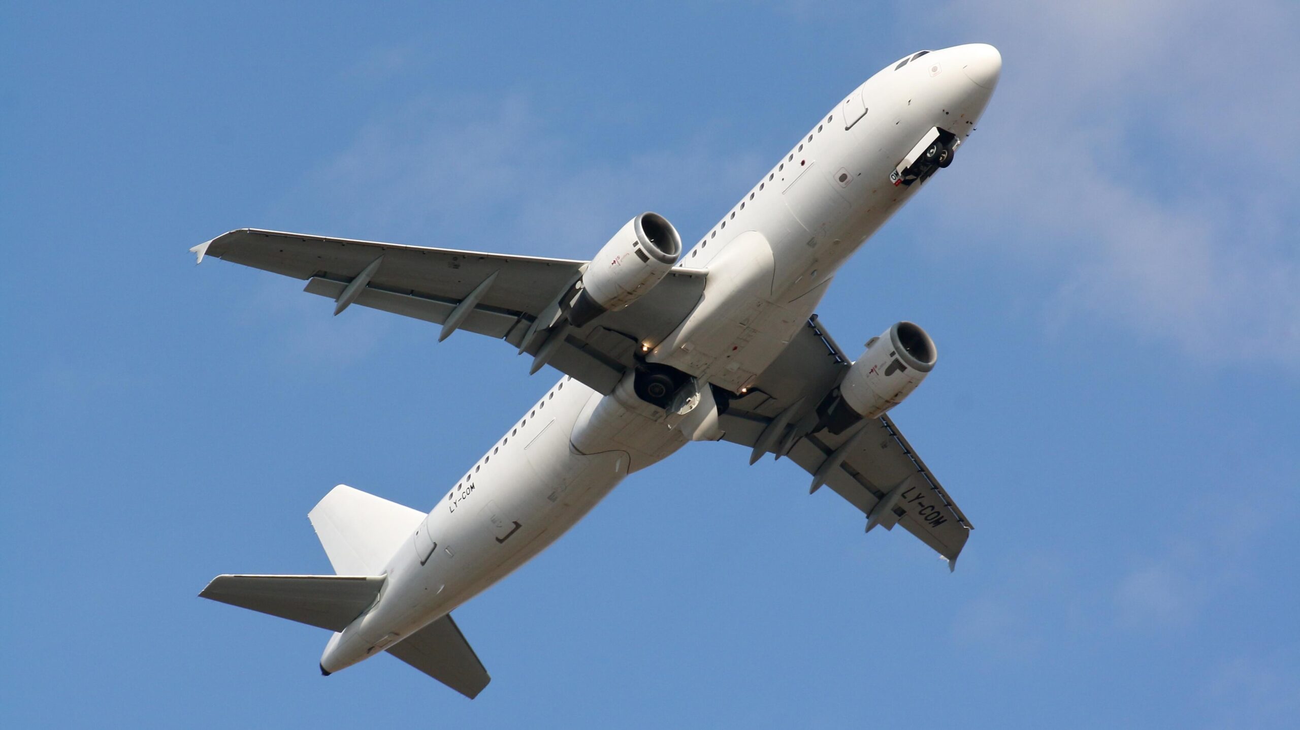 img_5395-a320-ly-com.jpg