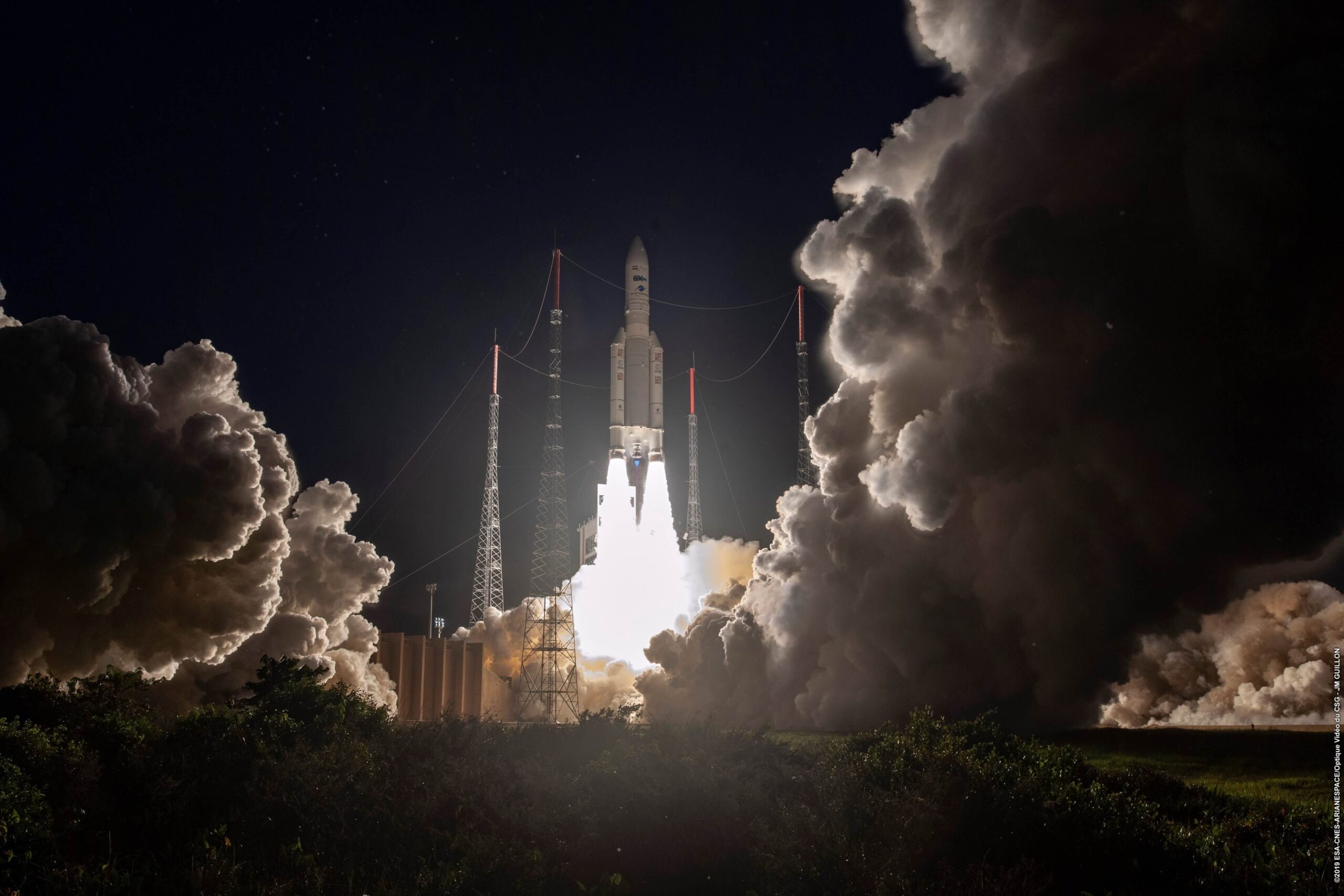 inmarsat_gx5_satellite_launch.jpg