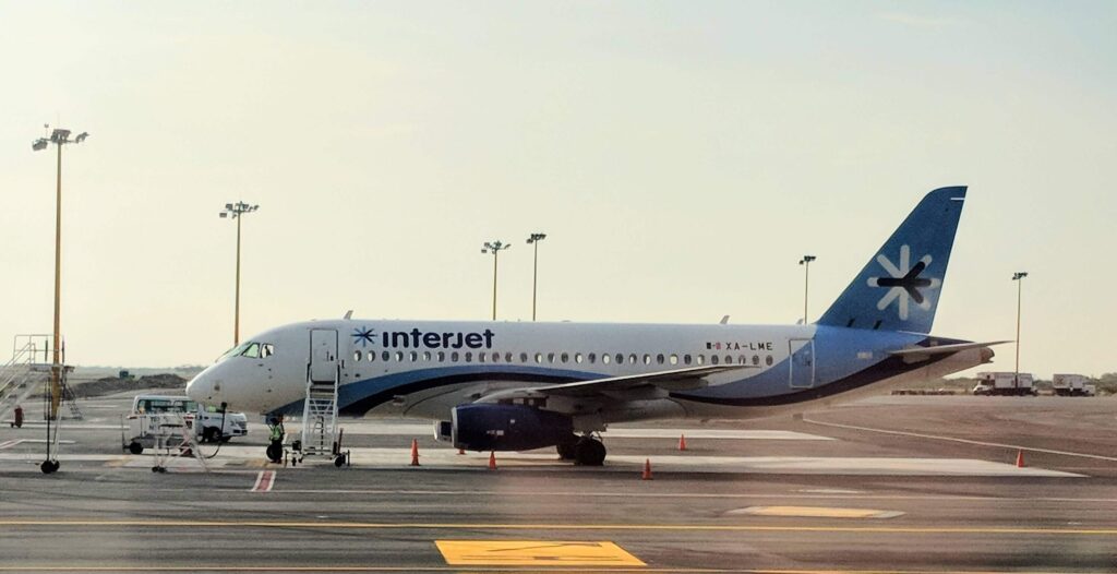 interjet superjet 100jpg interjet_superjet_100.jpg