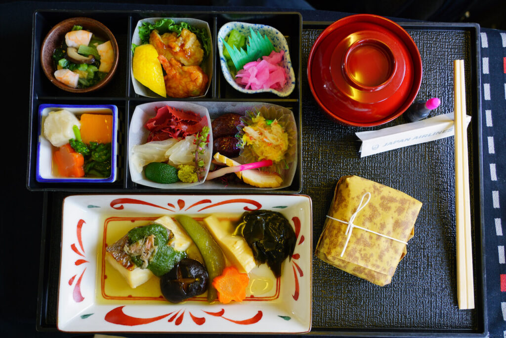 jal_1st_class_meal.jpg