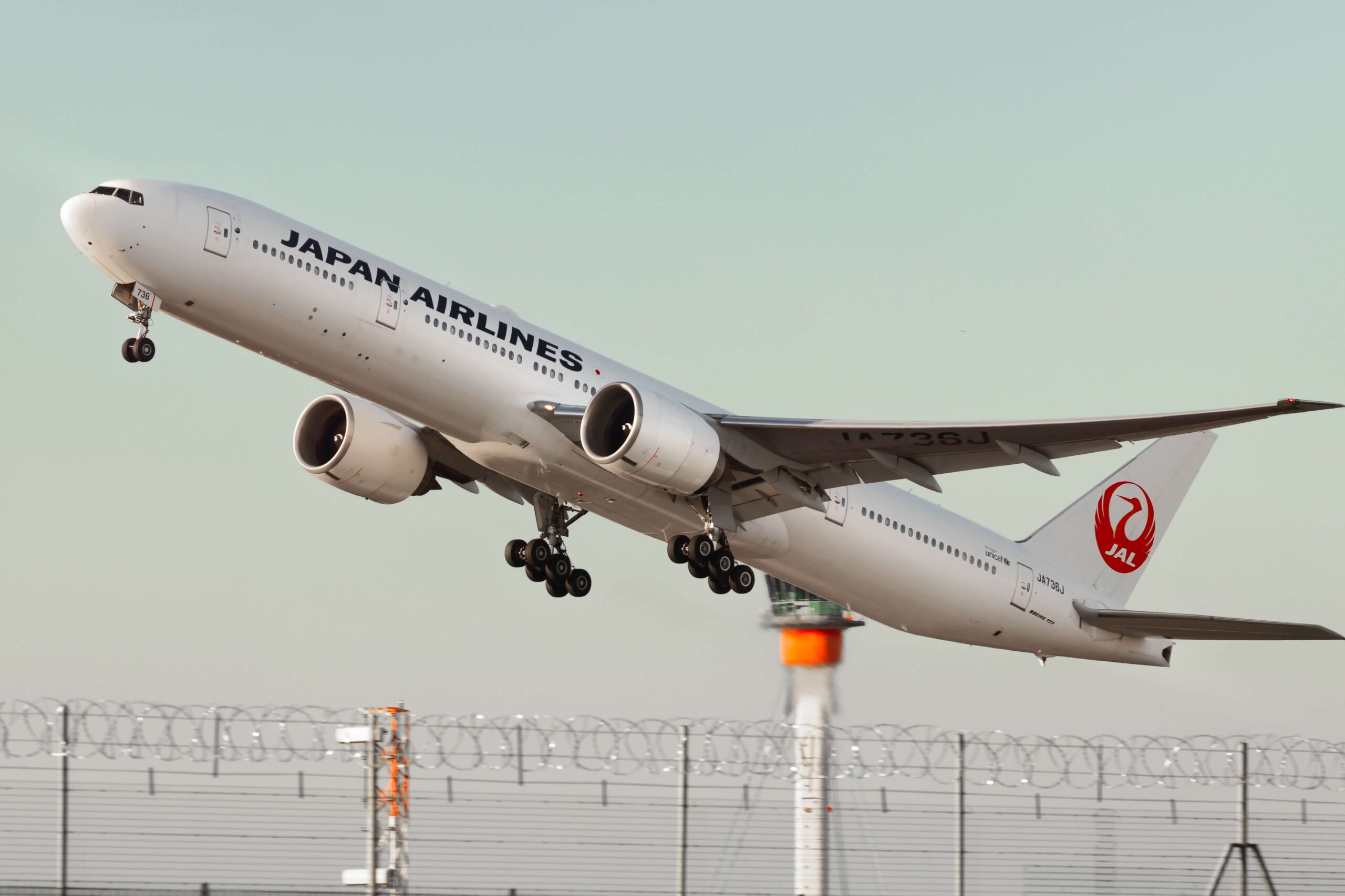 japan_airlines-2.jpg