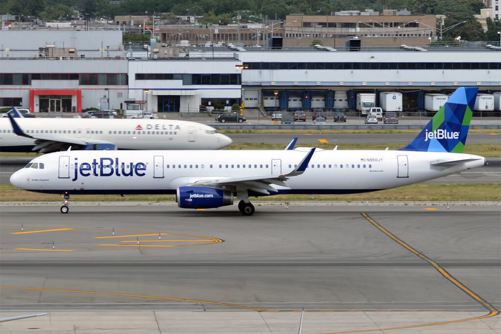 jetblue airways n950jt airbus a321 231 19994379418jpg jetblue_airways_n950jt_airbus_a321-231_19994379418.jpg