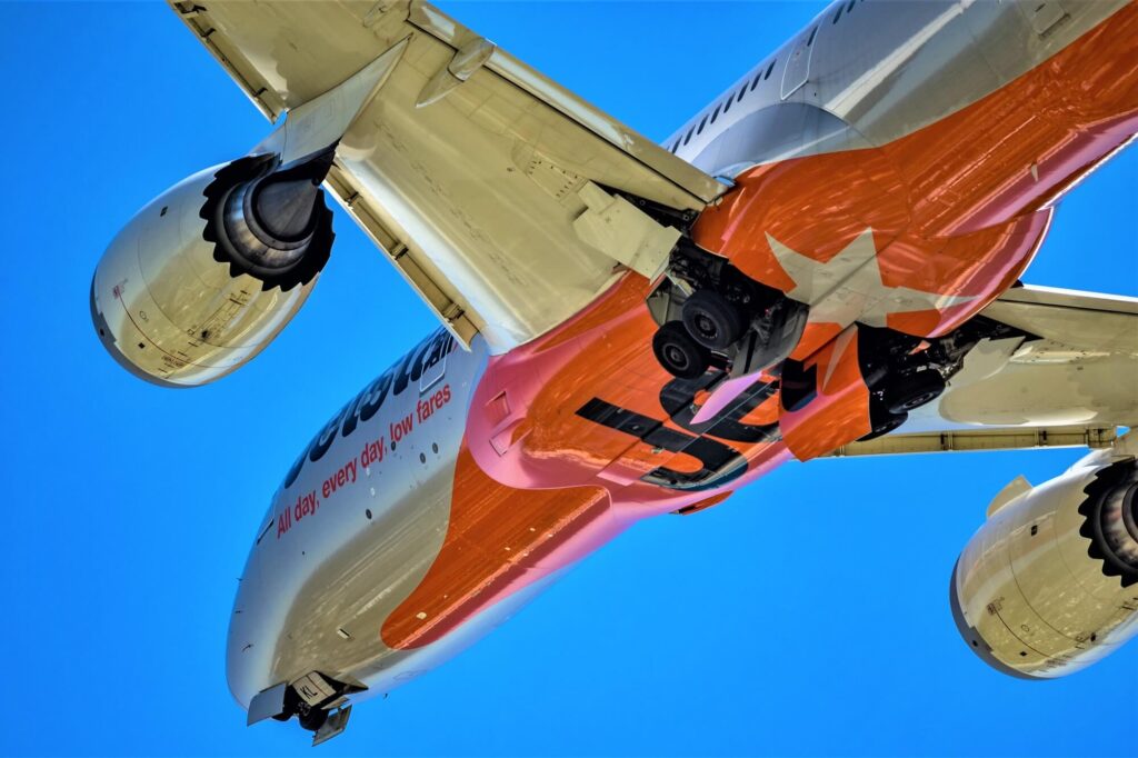 jetstar_airways_boeing_787-8_dreamliner.jpg